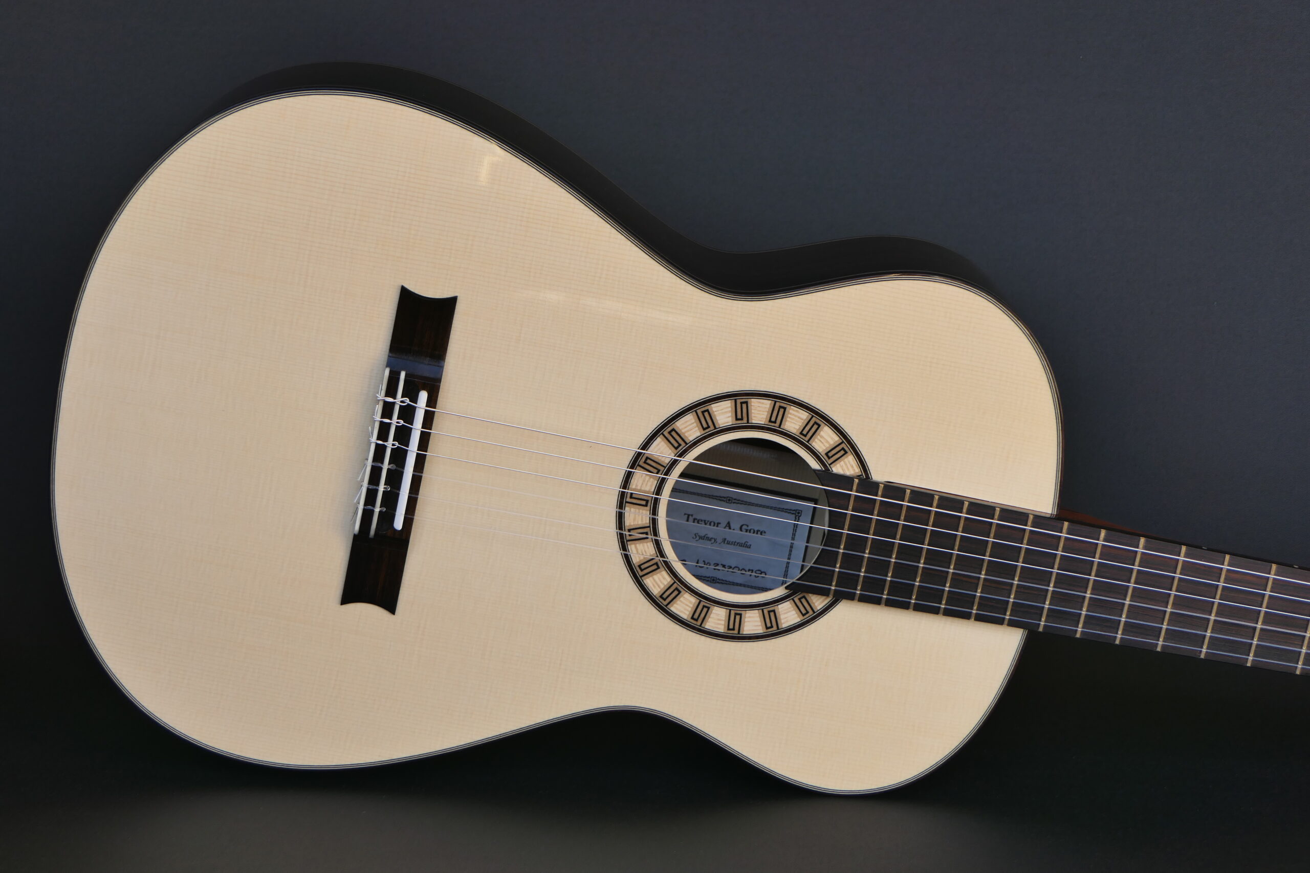 Rosewood small body classical without armrest